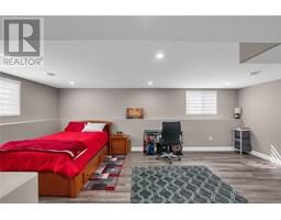 203 MOONSTONE CRESCENT - 36