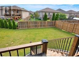 203 MOONSTONE CRESCENT - 44