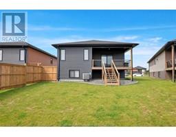 203 MOONSTONE CRESCENT - 46
