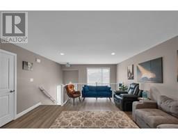 203 MOONSTONE CRESCENT - 5