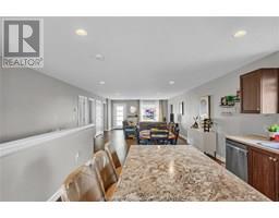 62 MOONSTONE CRESCENT - 12