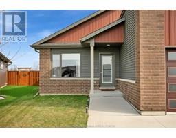 62 MOONSTONE CRESCENT - 2
