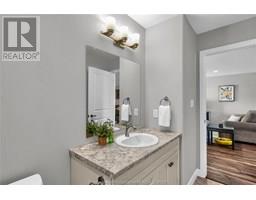 62 MOONSTONE CRESCENT - 23