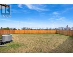 62 MOONSTONE CRESCENT - 40