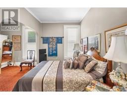 41 Erie STREET South - 42