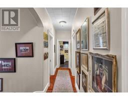 41 Erie STREET South - 43