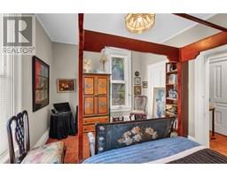 41 Erie STREET South - 44