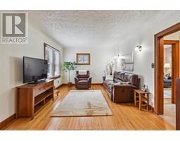 12 Alexandra AVENUE - 15