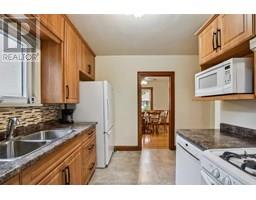 12 Alexandra AVENUE - 27
