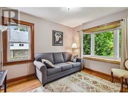 12 Alexandra AVENUE - 37