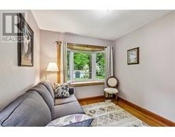12 Alexandra AVENUE - 39