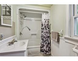 12 Alexandra AVENUE - 47
