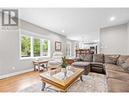 22 Mountain Maple COURT - 16