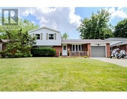 39 Parkwood DRIVE - 1