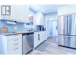 39 Parkwood DRIVE - 17