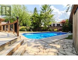 39 Parkwood DRIVE - 42