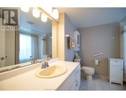 10 Van Allen AVENUE UnitNo. 601 - 7