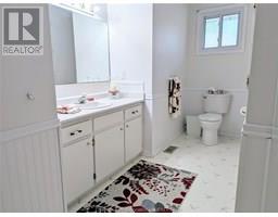 56 WILLOWDALE PLACE - 14