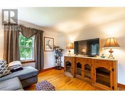 955 MCNAUGHTON AVENUE East - 17