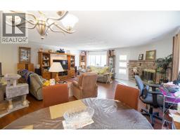 273 GRAND AVENUE East - 6