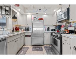 237 Chatham STREET North - 13