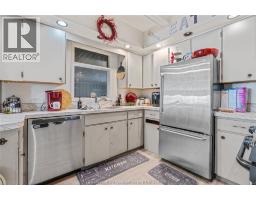 237 Chatham STREET North - 14