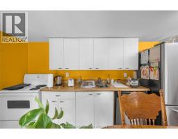 185 Thames STREET - 32