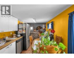 185 Thames STREET - 34