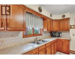 36 BRIDLE PATH ROAD - 24