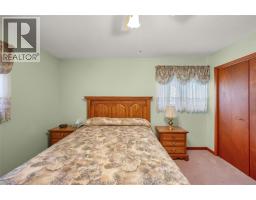 36 BRIDLE PATH ROAD - 44