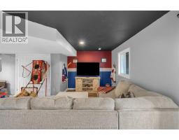 12 Phair CRESCENT - 32