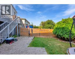 12 Phair CRESCENT - 42