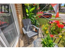 207 Coverdale STREET - 3