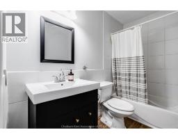 42 Bruinsma AVENUE - 18