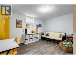 42 Bruinsma AVENUE - 23
