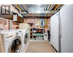 42 Bruinsma AVENUE - 26