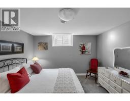 12 Veranda COURT - 36