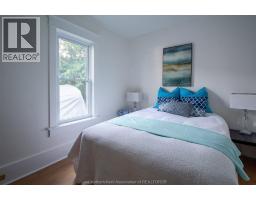 11630 Longwoods ROAD - 12