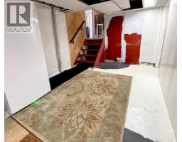 161 Elizabeth STREET - 18