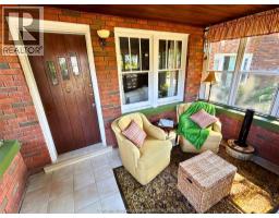 161 Elizabeth STREET - 3