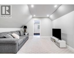 877 CHARING CROSS ROAD - 31