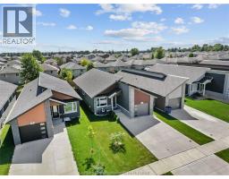 97 Moonstone CRESCENT - 2