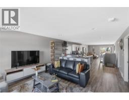 97 Moonstone CRESCENT - 4