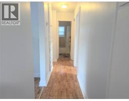 10 Meadowlea ROAD - 12