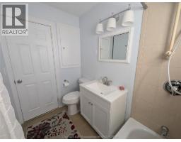 10 Meadowlea ROAD - 14