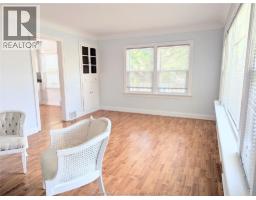 10 Meadowlea ROAD - 4