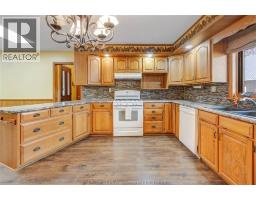 82 WYANDOTT STREET - 22