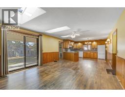 82 WYANDOTT STREET - 25