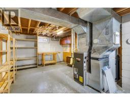 82 WYANDOTT STREET - 34