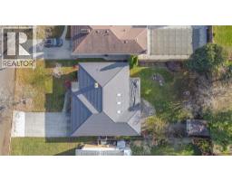 82 WYANDOTT STREET - 6